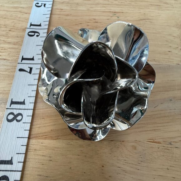 Silver-Tone Dimensional Rose Flower Scarf Clip By Jeri Lou - Picture 2 of 16